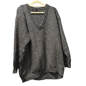 Vintage Classique black and silver Knit V-Neck sweater size L